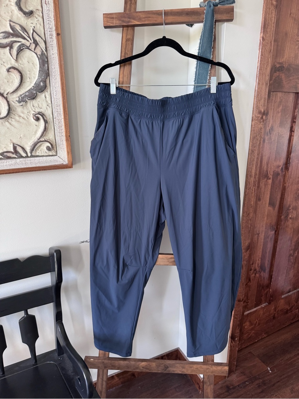 Old Navy Sleek Tech Barrel Pants Navy Sz XL